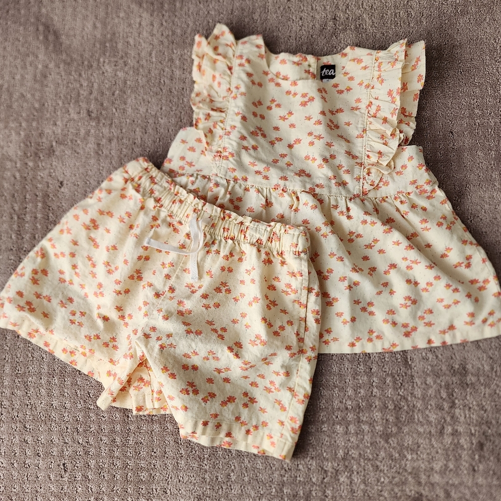 Tea Collection daisy print matching ruffle sleeve top and drawstring shortsSzM